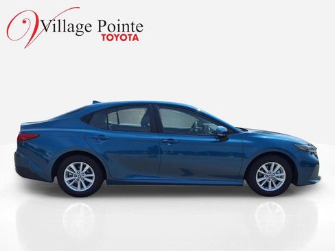 Used 2025 Toyota Camry LE FWD image 6