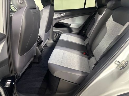 New 2026 Volkswagen ID.4 Pro image 10