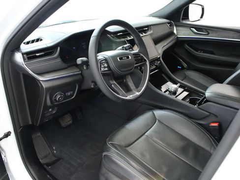 Used 2023 Jeep Grand Cherokee L Overland w/ MOPAR Finishing Package AWD/4WD image 24
