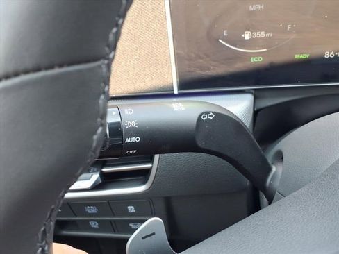 Used 2025 Hyundai Sonata Limited image 26