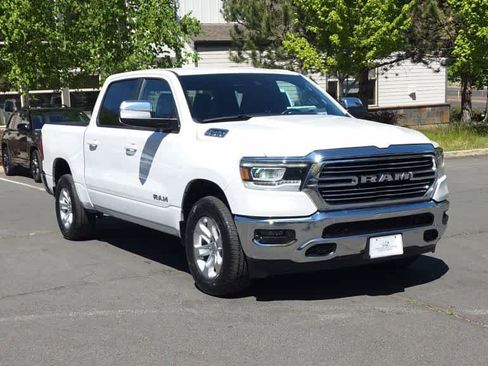 Used 2023 RAM 1500 Laramie AWD/4WD image 3