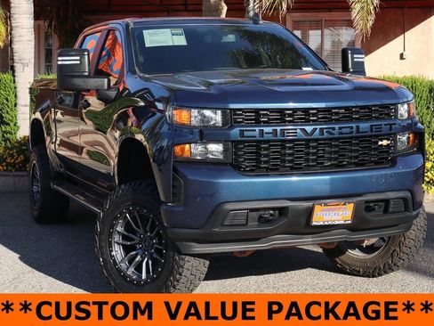 Used 2019 Chevrolet Silverado 1500 Custom w/ Custom Max Trailering Package image 2