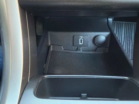 Used 2018 Ford Fusion Energi SE image 19