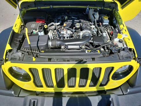 Used 2023 Jeep Wrangler Unlimited Sport AWD/4WD image 12