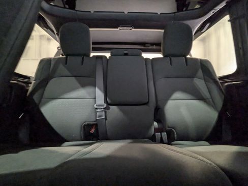 Used 2023 Jeep Wrangler Unlimited image 22