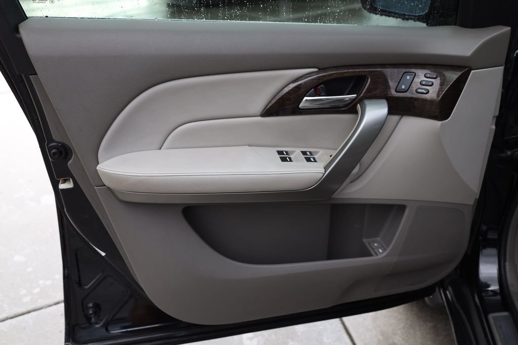 Used 2011 Acura MDX w/ Technology Package AWD/4WD image 10