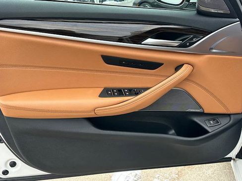 Certified 2022 BMW 530i xDrive w/ Premium Package image 16