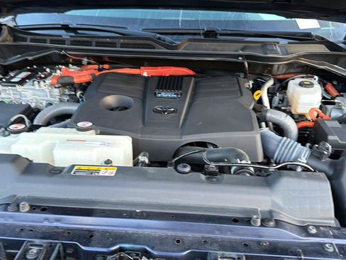 Used 2023 Toyota Tundra Limited w/ Power Package AWD/4WD image 35