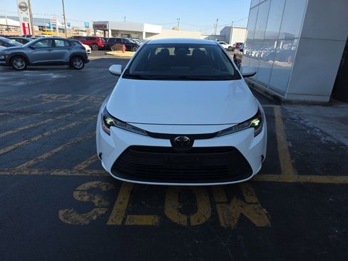 Used 2023 Toyota Corolla LE image 10