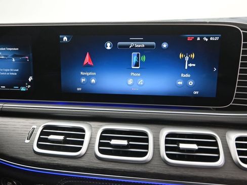 Used 2025 Mercedes-Benz GLS 450 4MATIC image 27