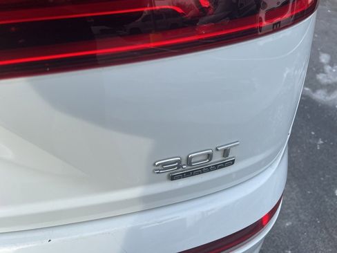 Used 2017 Audi Q7 3.0T Premium Plus w/ Premium Plus Package image 11