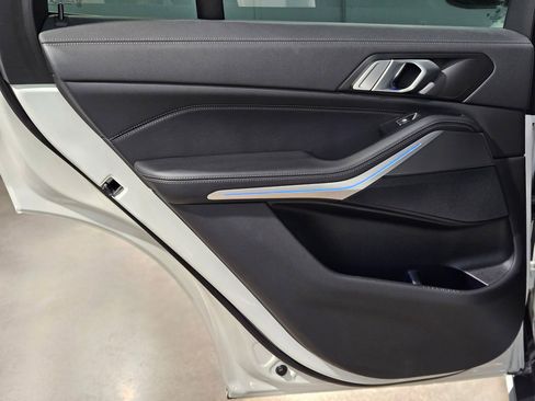 Used 2022 BMW X5 xDrive40i w/ Premium Package image 35