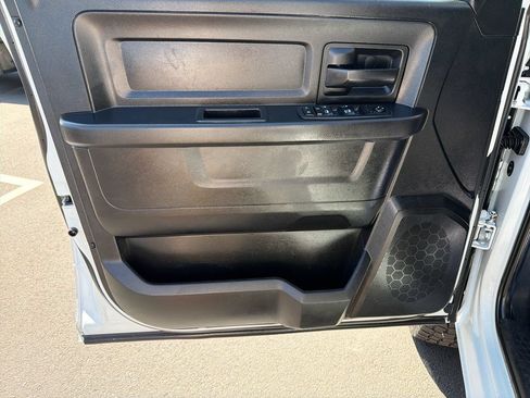 Used 2018 RAM 2500 Tradesman w/ Chrome Appearance Group AWD/4WD image 10