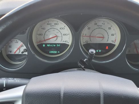 Used 2014 Dodge Challenger SXT RWD image 16