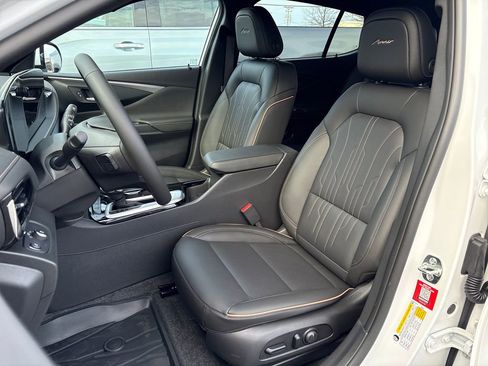 New 2026 Buick Envista Avenir image 13