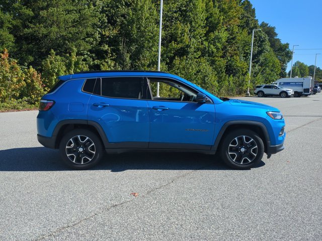 Used 2022 Jeep Compass Latitude w/ Sun and Sound Group FWD image 3