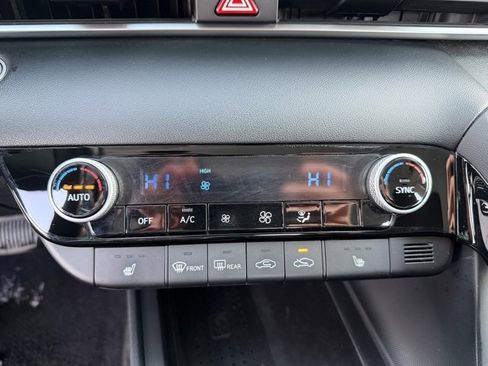 Certified 2021 Hyundai Elantra SEL w/ Convenience Package image 26