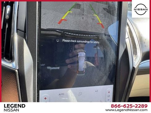 Used 2024 Ford Edge Titanium image 24