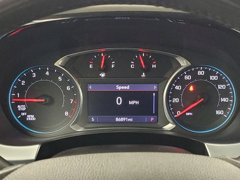 Used 2021 Chevrolet Traverse LT FWD image 23