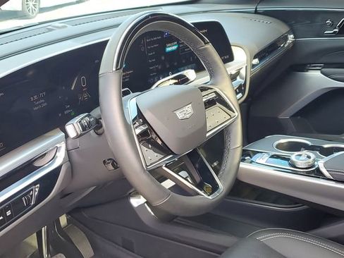 Used 2024 Cadillac Lyriq Sport image 15