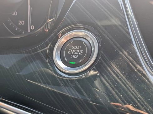 Used 2023 Cadillac XT6 Premium Luxury w/ Technology Package image 34