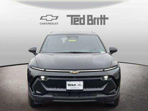 New 2026 Chevrolet Equinox EV LT image 2