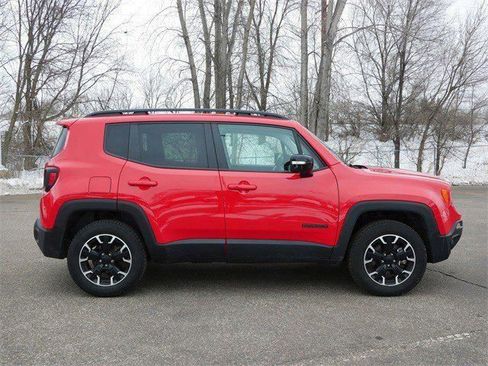 Used 2023 Jeep Renegade Latitude image 8