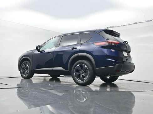 Used 2024 Nissan Rogue SV AWD/4WD image 21