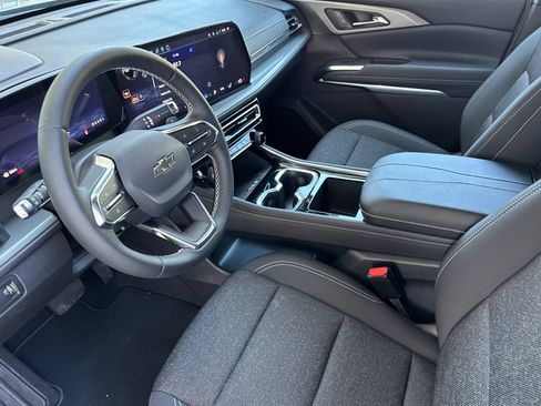 New 2026 Chevrolet Traverse LT w/ Midnight/Sport Edition FWD image 9