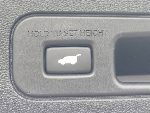 Certified 2025 Acura MDX w/ Technology Package image 11