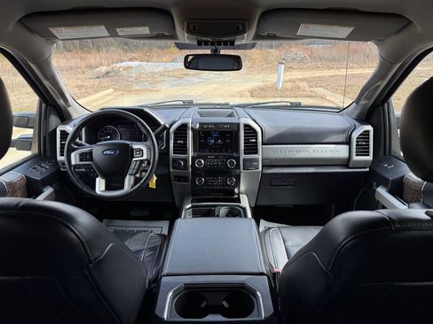 Used 2018 Ford F250 Lariat w/ Lariat Value Package image 19