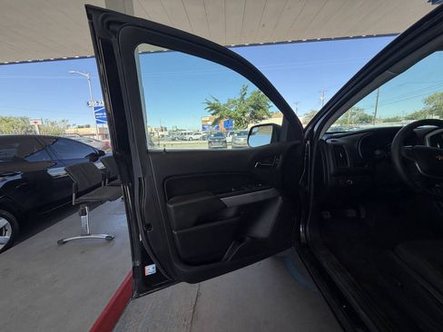 Used 2019 Chevrolet Colorado LT RWD image 8