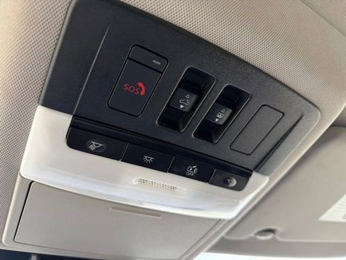 Used 2022 Nissan Rogue Platinum w/ Head-Up Display Package image 22