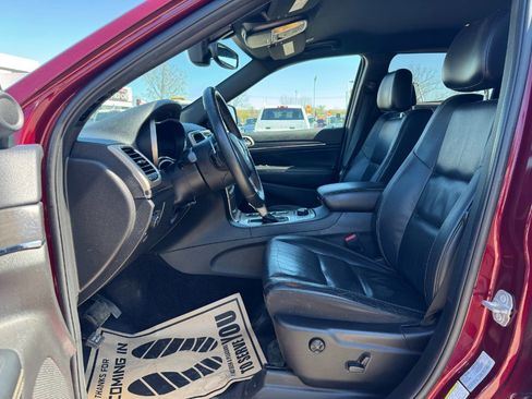 Used 2017 Jeep Grand Cherokee Limited AWD/4WD image 15
