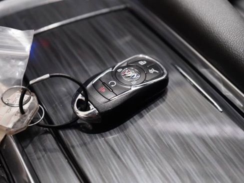 Used 2024 Buick Enclave Premium image 40