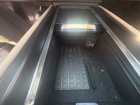 Certified 2023 Lincoln Corsair AWD w/ Equipment Group 101A image 17