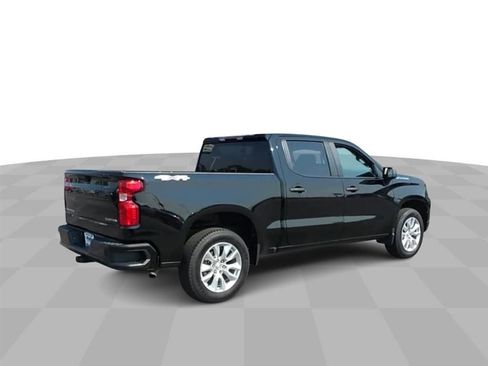 Used 2022 Chevrolet Silverado 1500 Custom image 9