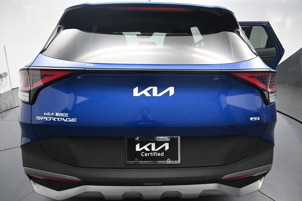 Certified 2023 Kia Sportage EX AWD/4WD image 9