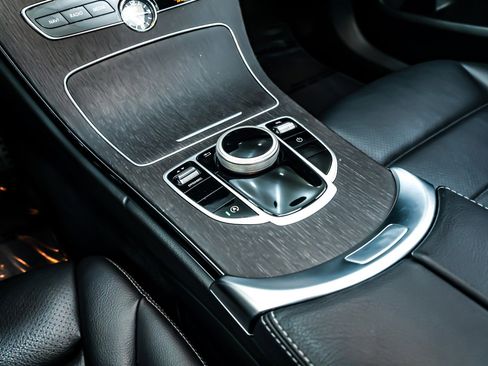 Used 2020 Mercedes-Benz C 300 Sedan image 6