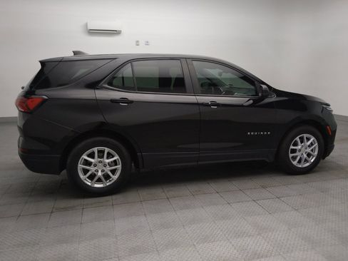 Used 2023 Chevrolet Equinox LS FWD image 10