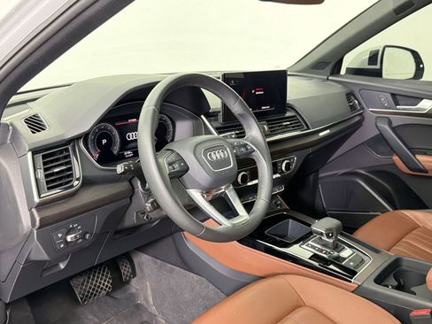 Used 2023 Audi Q5 2.0T Premium Plus w/ Premium Plus Package AWD/4WD image 4
