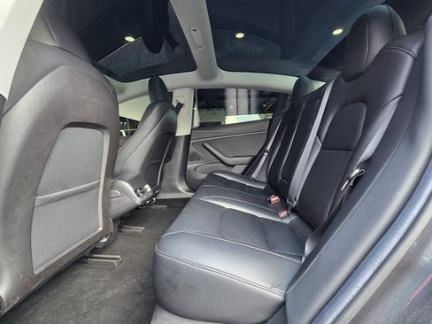 Used 2019 Tesla Model 3 Long Range image 15