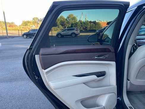 Used 2015 Cadillac SRX Luxury w/ Driver Awareness Package image 18