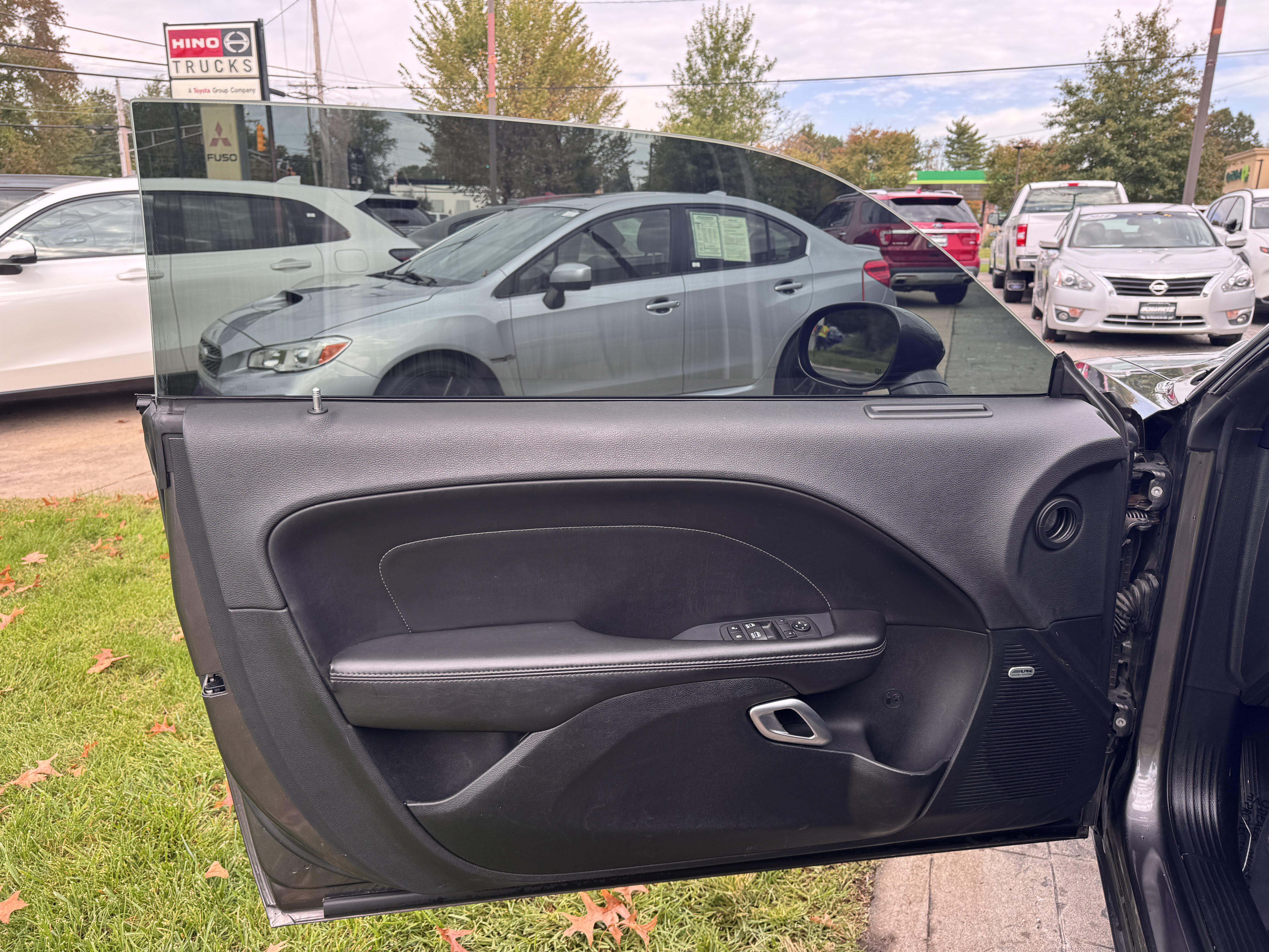 Used 2018 Dodge Challenger R/T Scat Pack w/ Leather Interior Group RWD image 20