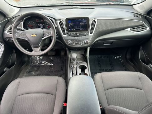 Used 2023 Chevrolet Malibu LS FWD image 28