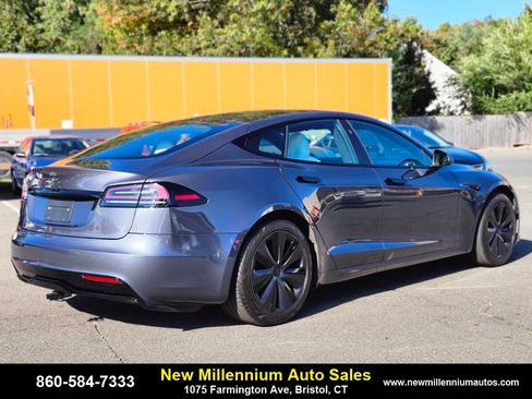 Used 2022 Tesla Model S image 5