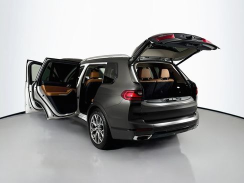 Used 2021 BMW X7 xDrive40i AWD/4WD image 23