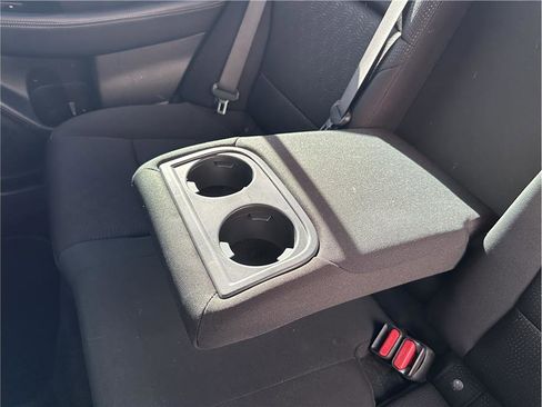 Used 2015 Subaru Legacy 2.5i Premium image 16