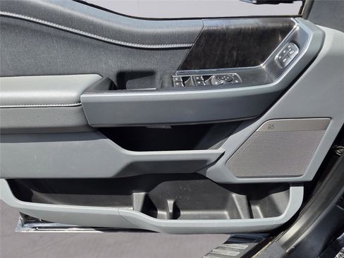 Used 2022 Ford F150 Lariat w/ Equipment Group 501A Mid image 20