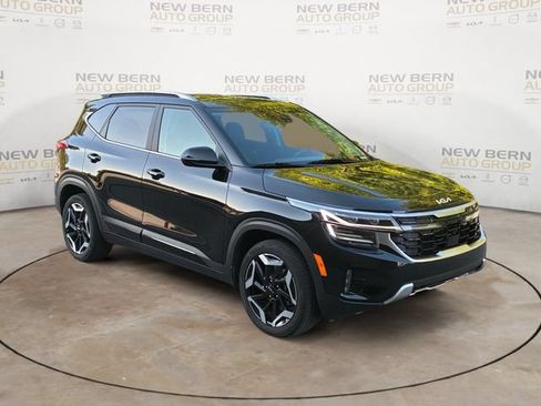 Used 2025 Kia Seltos SX w/ SX Sunroof Package AWD/4WD image 7